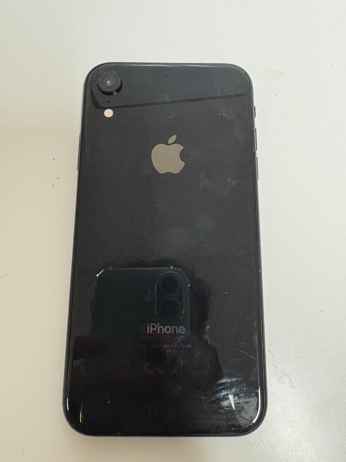 iPhone 11 64 GB refurbished Black/ White