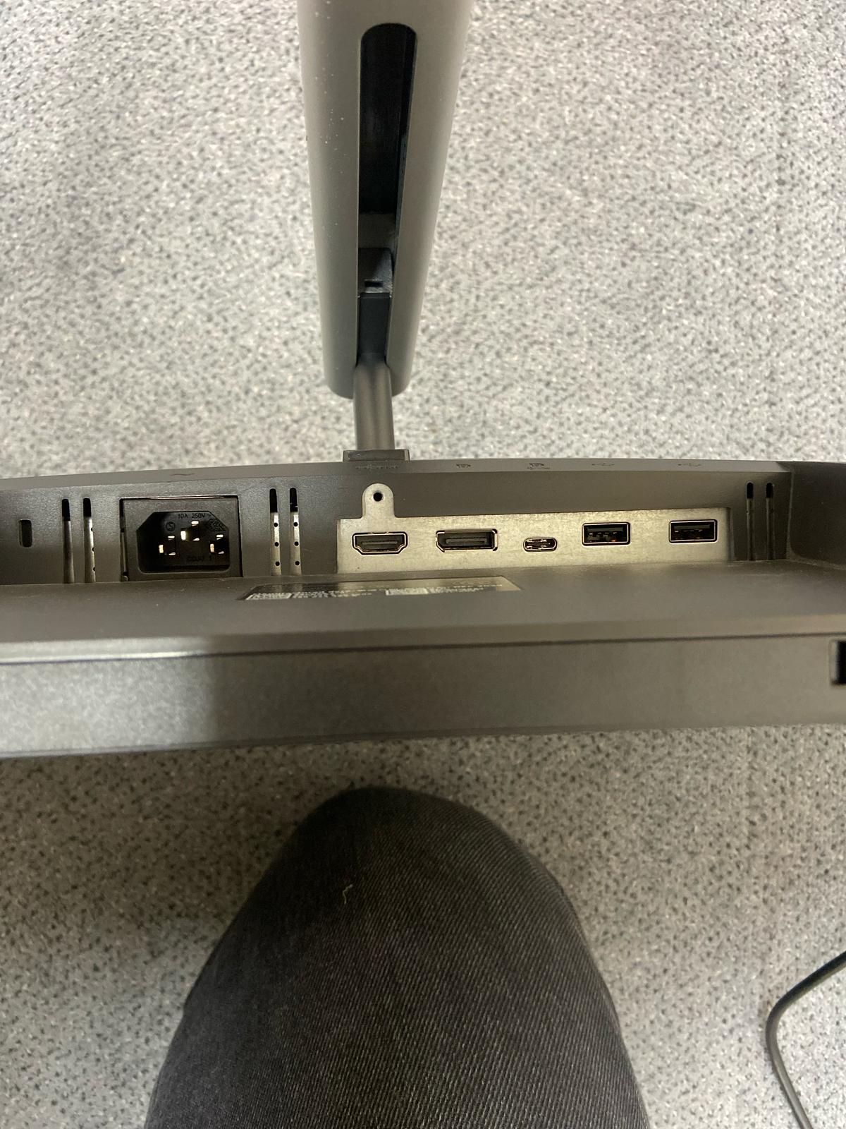 Dell P2721Q Refurbished Monitor HDMI & Type C